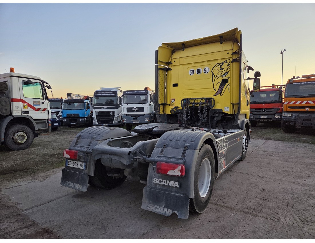 SCANIA R450 TRACTOR UNIT RETARDER STATIONARY AIR CONDITIONING HYDRAULIC Highline CR19 - Sattelzugmaschine: das Bild 4 SCANIA R450 TRACTOR UNIT RETARDER STATIONARY AIR CONDITIONING HYDRAULIC Highline CR19 - Sattelzugmaschine: das Bild 4