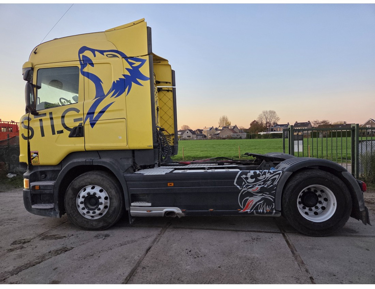 SCANIA R450 TRACTOR UNIT RETARDER STATIONARY AIR CONDITIONING HYDRAULIC Highline CR19 - Sattelzugmaschine: das Bild 5 SCANIA R450 TRACTOR UNIT RETARDER STATIONARY AIR CONDITIONING HYDRAULIC Highline CR19 - Sattelzugmaschine: das Bild 5