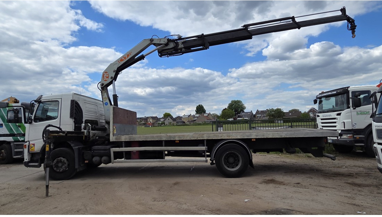VOLVO FM 330 FLATBED 4X2 PM 17 LC 17 TON - Pritsche LKW, Autokran: das Bild 2 VOLVO FM 330 FLATBED 4X2 PM 17 LC 17 TON - Pritsche LKW, Autokran: das Bild 2