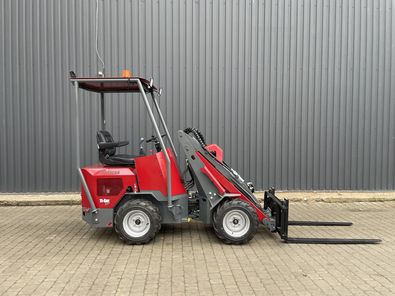 TICAB Multifunctional Mini Loader, Compact Wheel Loader, Manufacturer! - Dieselstapler: das Bild 5 TICAB Multifunctional Mini Loader, Compact Wheel Loader, Manufacturer! - Dieselstapler: das Bild 5