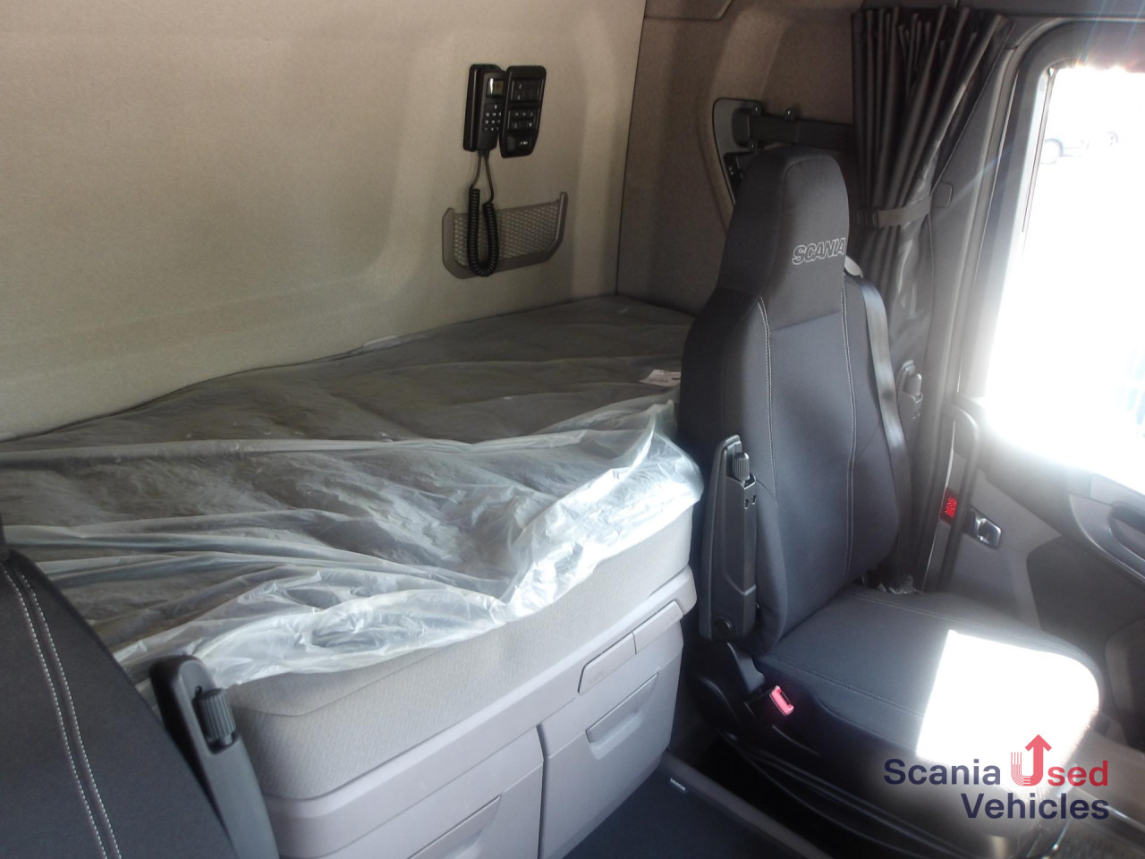 SCANIA R 450 NA - ADR EXII / EXIII / FL / AT - HIGHLINE - Sattelzugmaschine: das Bild 2 SCANIA R 450 NA - ADR EXII / EXIII / FL / AT - HIGHLINE - Sattelzugmaschine: das Bild 2