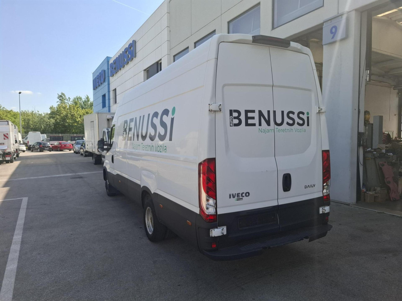 IVECO Daily 35C18H V - Personentransporter: das Bild 4 IVECO Daily 35C18H V - Personentransporter: das Bild 4