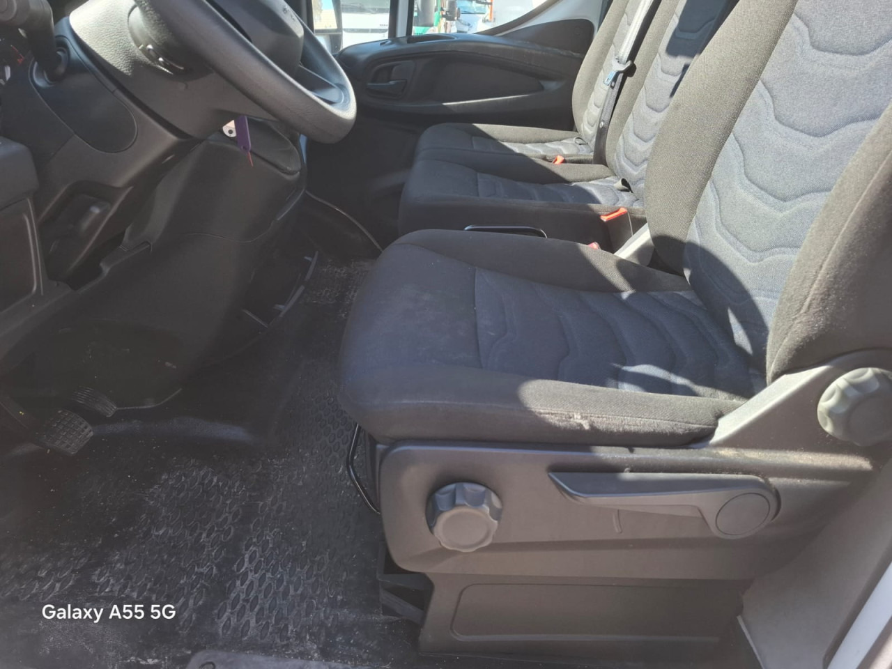 IVECO Daily 35S16V A8 - Personentransporter: das Bild 5 IVECO Daily 35S16V A8 - Personentransporter: das Bild 5