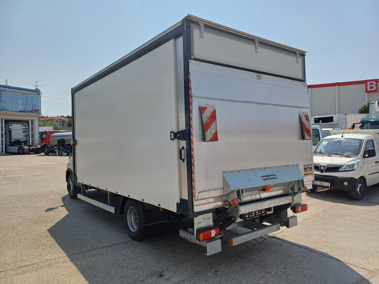 IVECO Daily 70C18H - Planen Transporter: das Bild 5 IVECO Daily 70C18H - Planen Transporter: das Bild 5