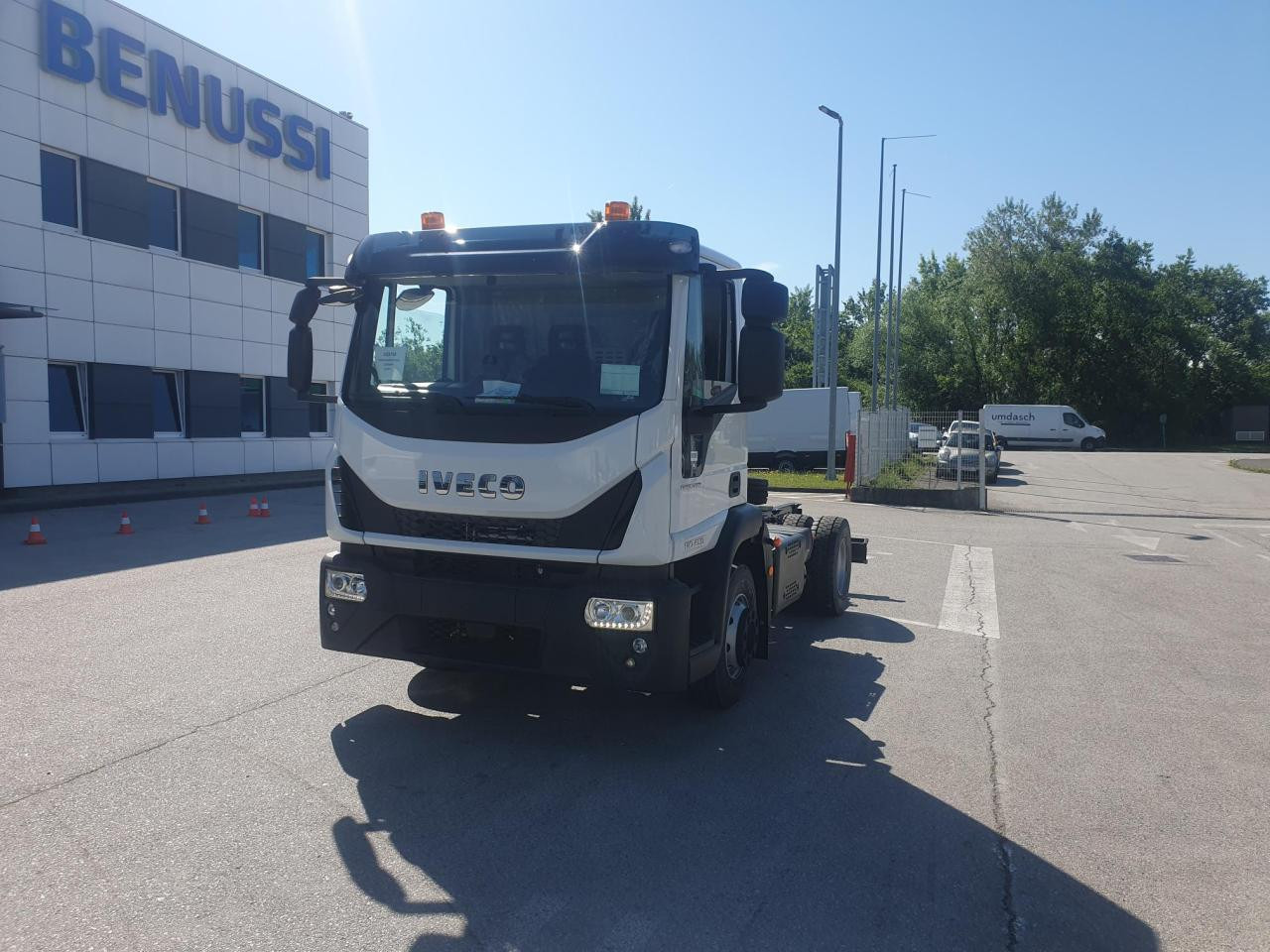 IVECO Eurocargo ML140E25/P - Fahrgestell LKW: das Bild 1 IVECO Eurocargo ML140E25/P - Fahrgestell LKW: das Bild 1