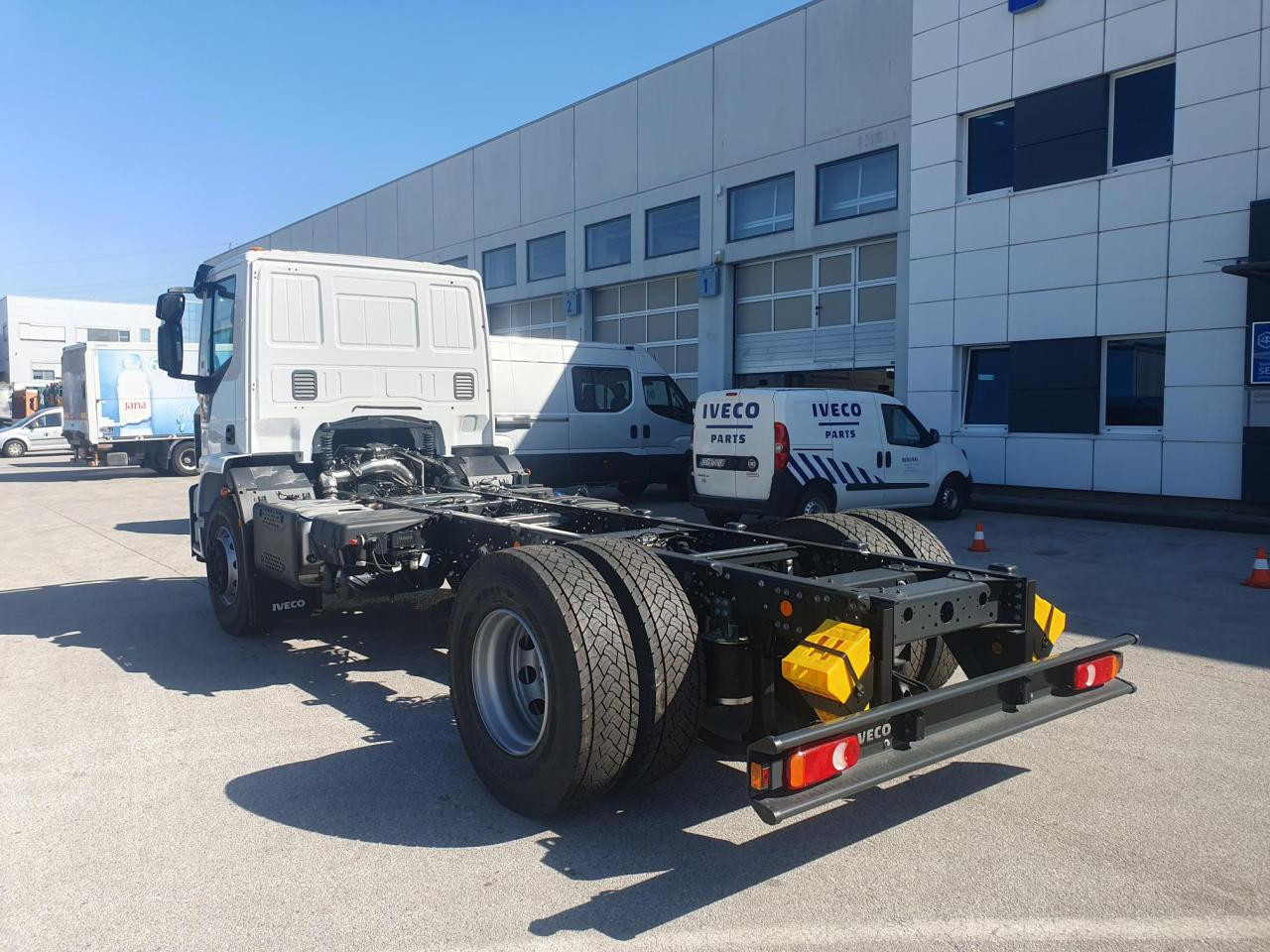 IVECO Eurocargo ML180E32/P - Fahrgestell LKW: das Bild 3 IVECO Eurocargo ML180E32/P - Fahrgestell LKW: das Bild 3