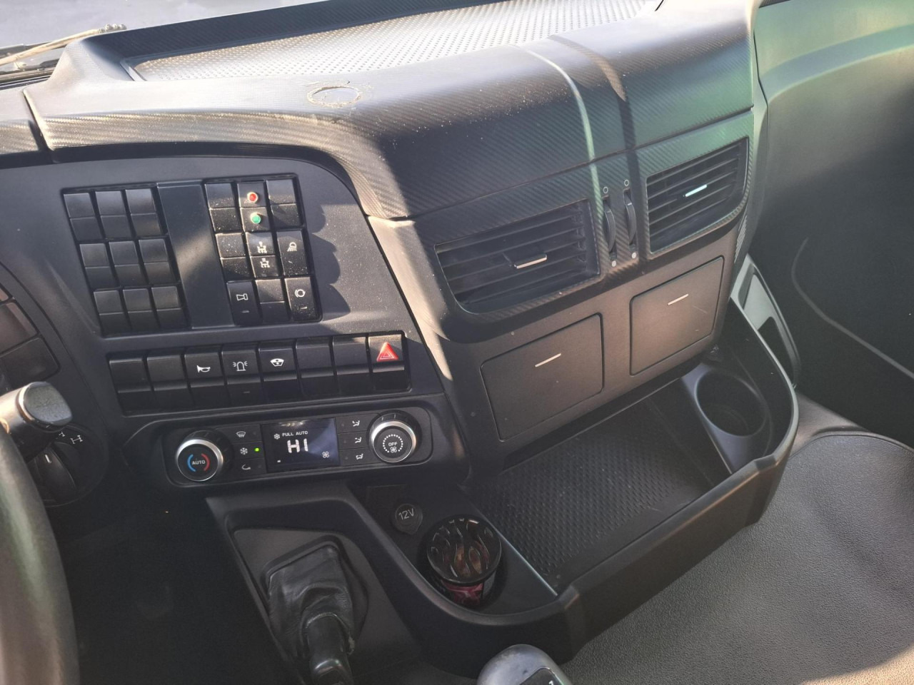 IVECO Trakker AD410T50 - Kipper: das Bild 3 IVECO Trakker AD410T50 - Kipper: das Bild 3