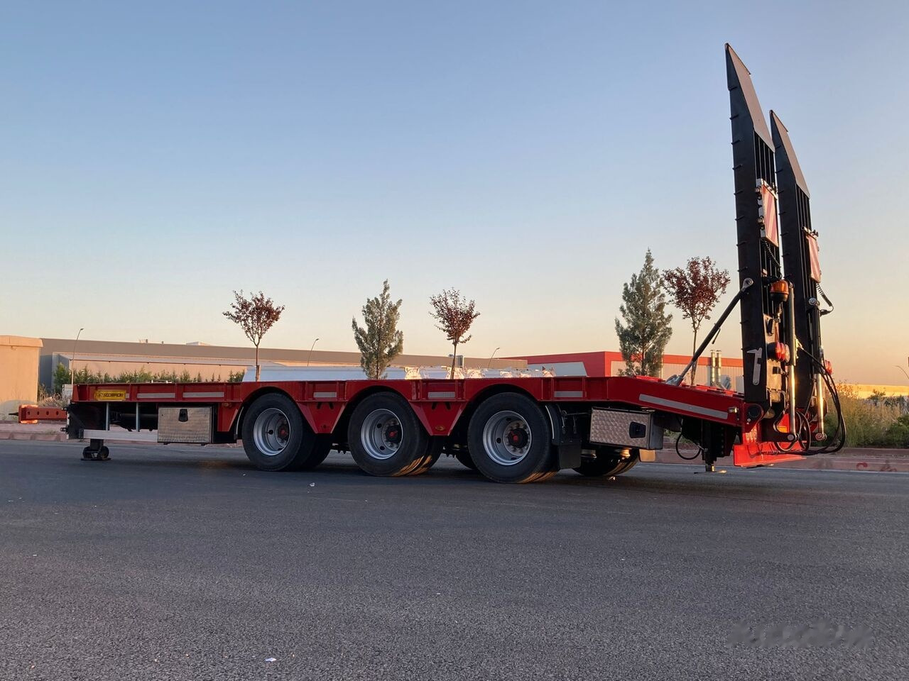 Tieflader Anhänger Für die Beförderung von schwere Technik, Zustand - NEU Scorpion Trailer SCORPION TRAILER NEW 3 AXLE TRIDEM TRAILER (MANUFACTURER COMPANY): das Bild 11