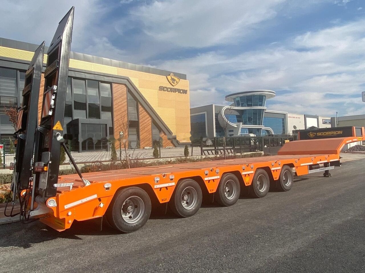 Scorpion Trailer SCORPION TRAILER NEW 5 AXLE LOWBED SEMI TRAILER (MANUFACTURER COMPANY) - Tieflader Auflieger: das Bild 1 Scorpion Trailer SCORPION TRAILER NEW 5 AXLE LOWBED SEMI TRAILER (MANUFACTURER COMPANY) - Tieflader Auflieger: das Bild 1