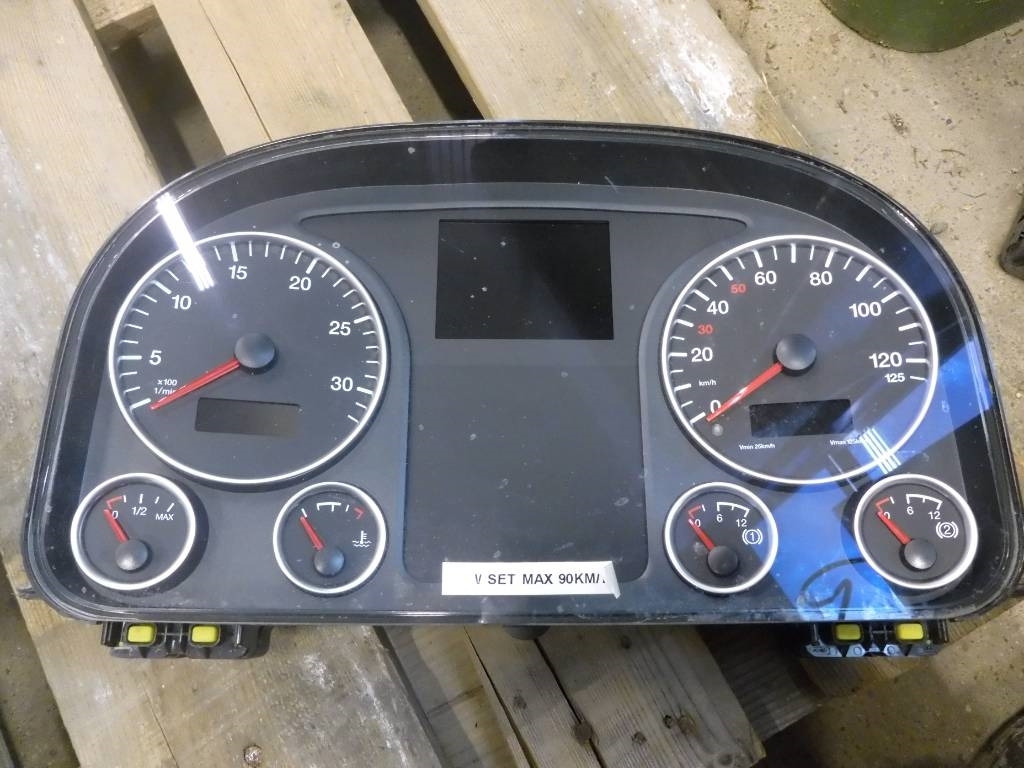 MAN TGS mätarhus, 81272026288 - Elektrische Ausrüstung für LKW: das Bild 1 MAN TGS mätarhus, 81272026288 - Elektrische Ausrüstung für LKW: das Bild 1