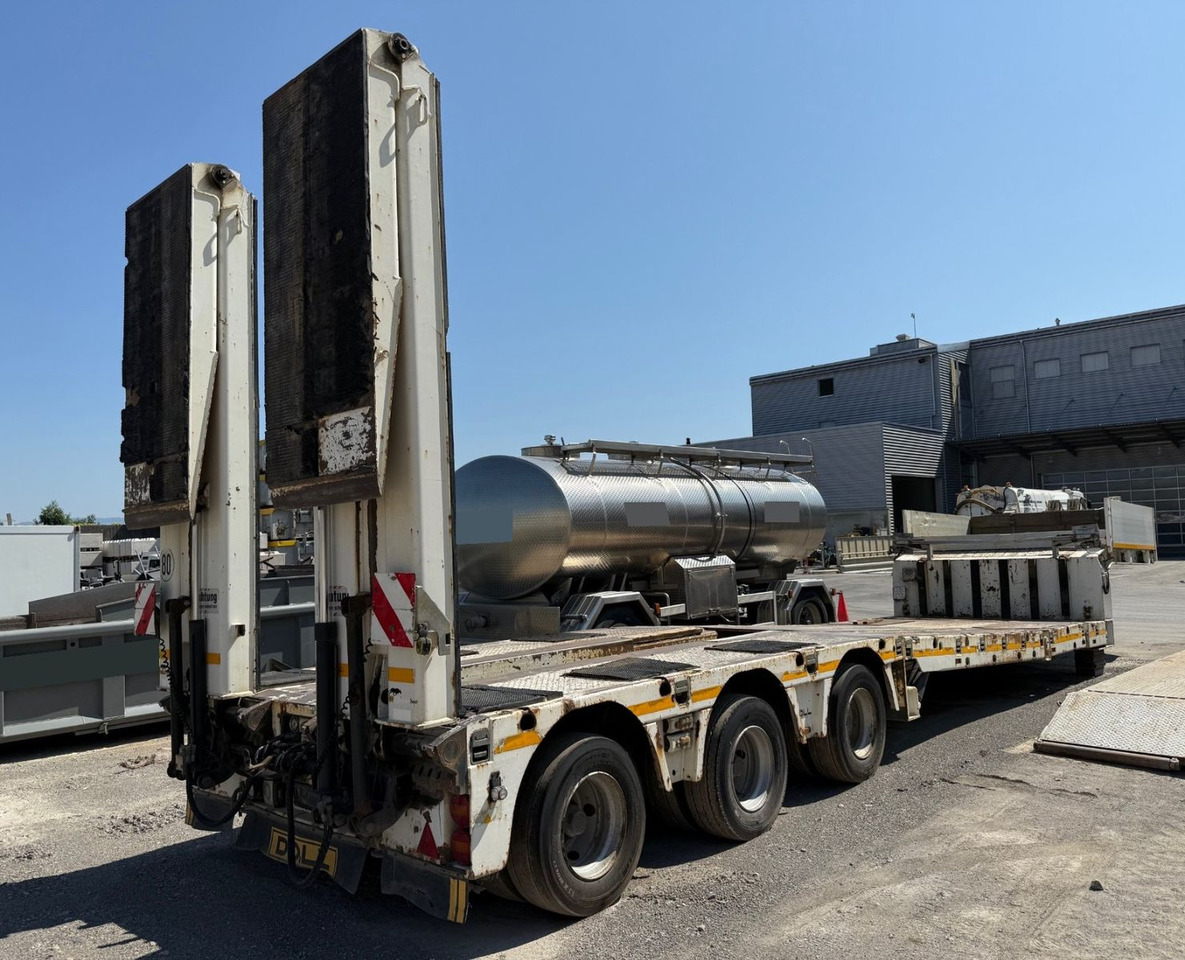 Doll Panther T3E-A, 61ton , 3.9m tele,Hyd Rampen 4.5m - Tieflader Auflieger: das Bild 1 Doll Panther T3E-A, 61ton , 3.9m tele,Hyd Rampen 4.5m - Tieflader Auflieger: das Bild 1