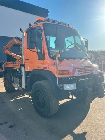 Unimog U500 4x4, Boeschungsmaehwerk Mulag - LKW: das Bild 3 Unimog U500 4x4, Boeschungsmaehwerk Mulag - LKW: das Bild 3