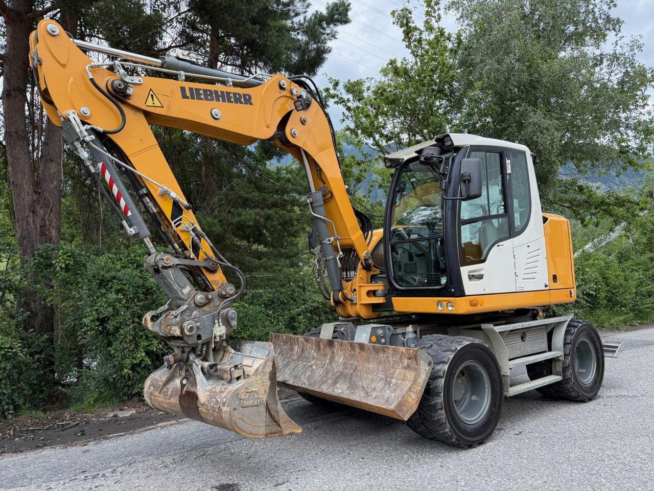 Liebherr A910 Compact Litronic,4 Schaufeln,Schnellwechsle - Mobilbagger: das Bild 4 Liebherr A910 Compact Litronic,4 Schaufeln,Schnellwechsle - Mobilbagger: das Bild 4