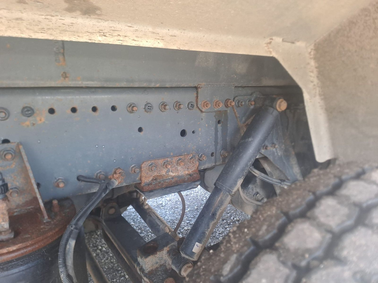 Mercedes-Benz Actros 4448 10x4, E5, EPS, MP-2, Retarder – Finanzierungsleasing Mercedes-Benz Actros 4448 10x4, E5, EPS, MP-2, Retarder: das Bild 20