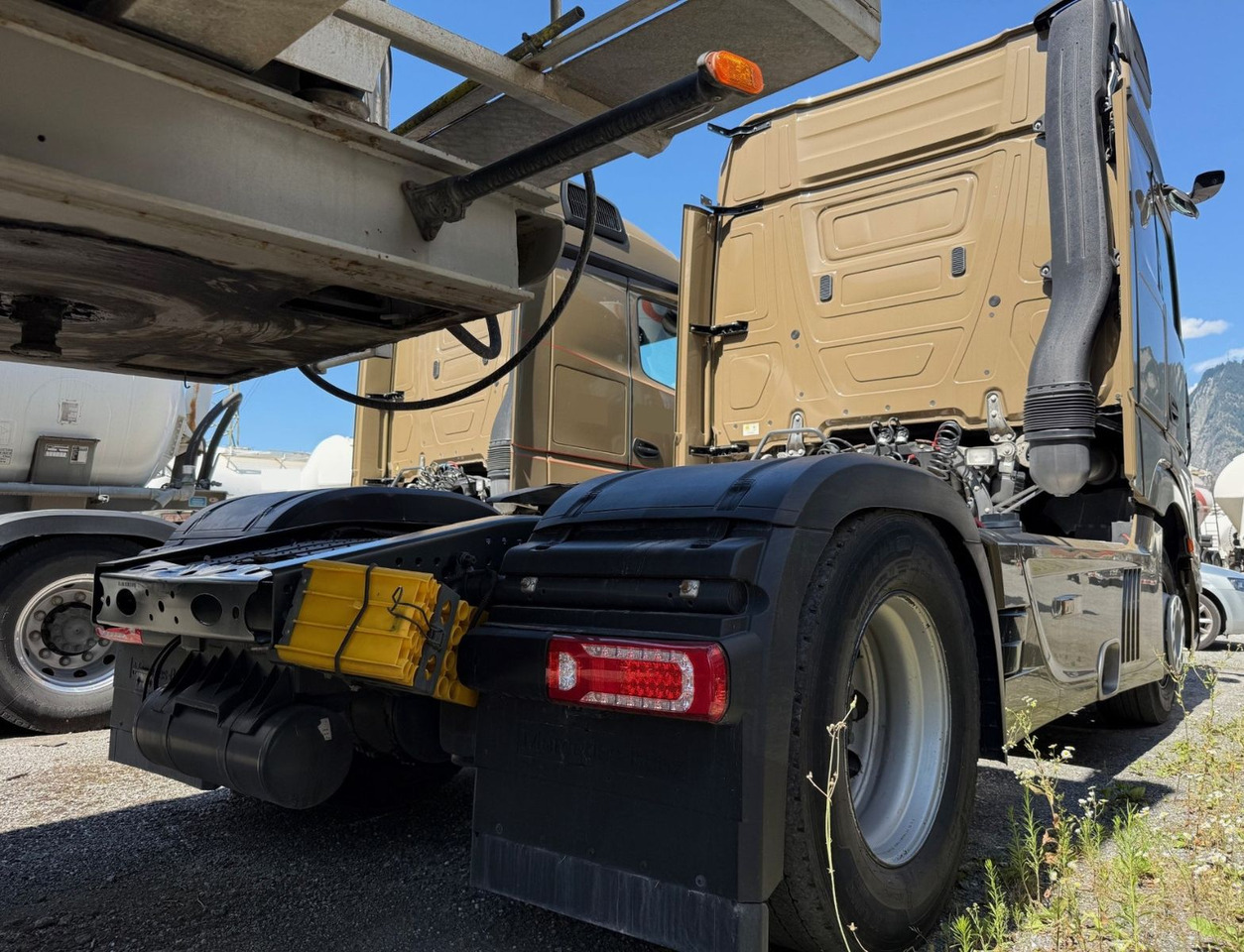 Mercedes-Benz Actros 1845 4x2, MP5, E6, Retarder - Sattelzugmaschine: das Bild 4 Mercedes-Benz Actros 1845 4x2, MP5, E6, Retarder - Sattelzugmaschine: das Bild 4