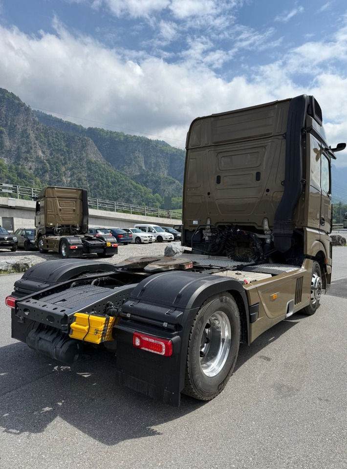 Mercedes-Benz Actros 1851 4x2, MP5, E6, Retarder, Kompressor - Sattelzugmaschine: das Bild 5 Mercedes-Benz Actros 1851 4x2, MP5, E6, Retarder, Kompressor - Sattelzugmaschine: das Bild 5