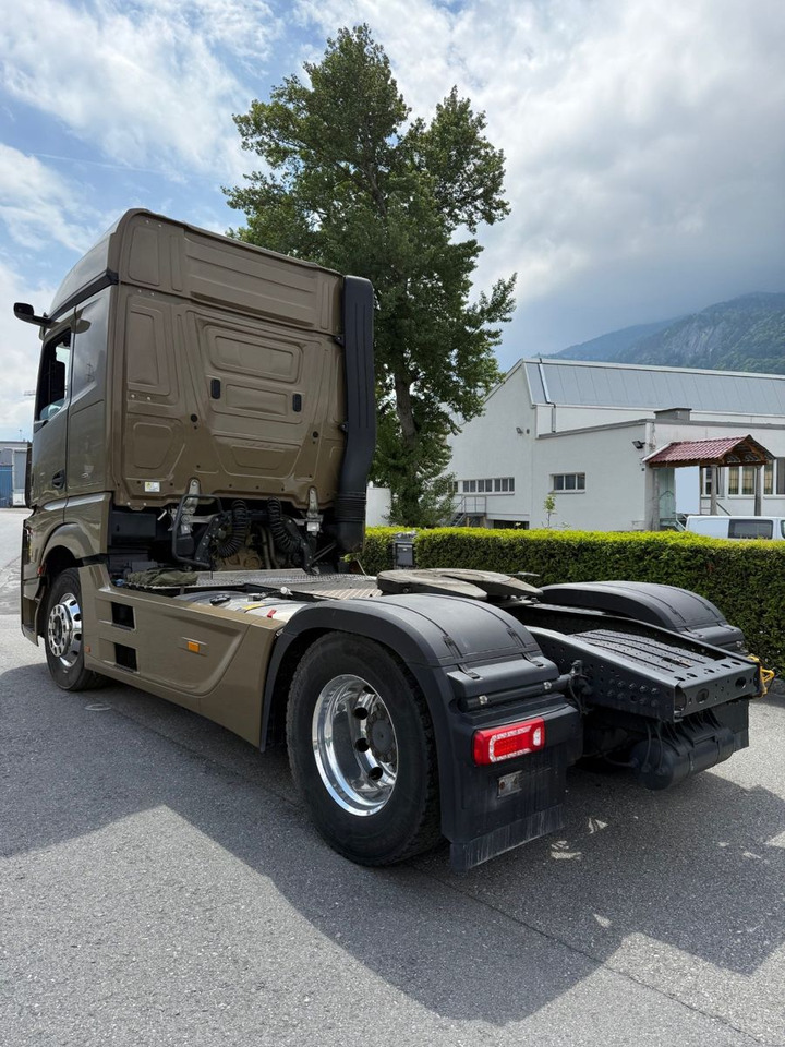 Mercedes-Benz Actros 1851 4x2, MP5, E6, Retarder, Kompressor - Sattelzugmaschine: das Bild 4 Mercedes-Benz Actros 1851 4x2, MP5, E6, Retarder, Kompressor - Sattelzugmaschine: das Bild 4