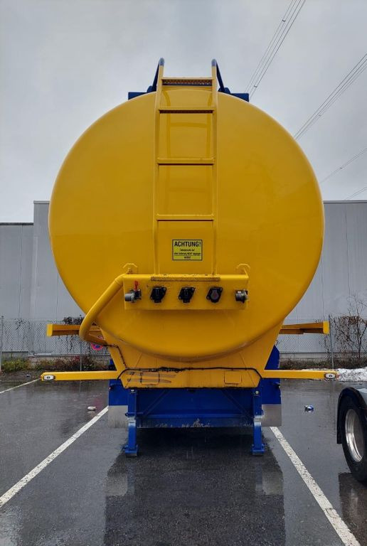 Schwarzmüller Schwingenschlögel,ADR,Diesel/Benzin, 5 Kammern - Tankauflieger: das Bild 4 Schwarzmüller Schwingenschlögel,ADR,Diesel/Benzin, 5 Kammern - Tankauflieger: das Bild 4