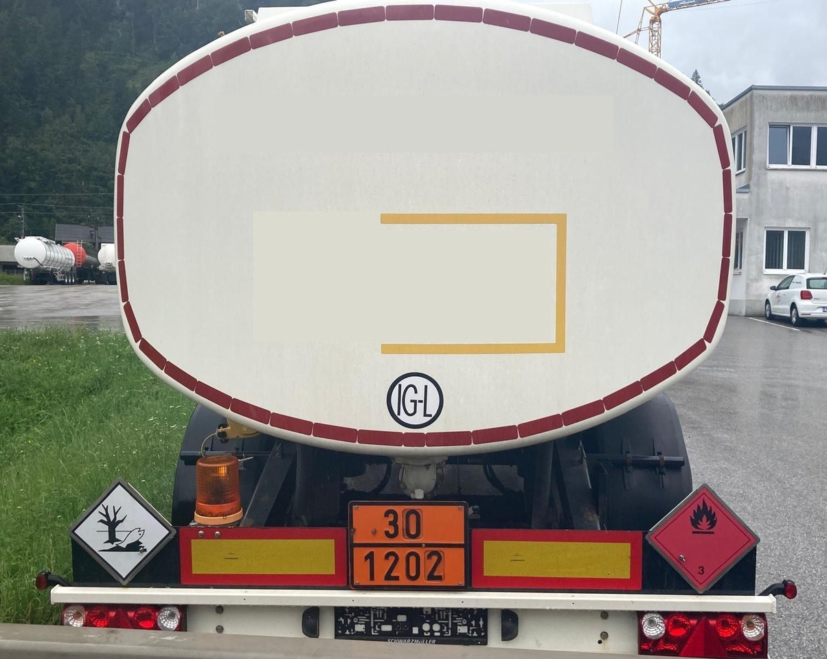 Schwarzmüller TH 3E, 3 Kammern, ADR, Benzin+Diesel, Fuel - Tankanhänger: das Bild 5 Schwarzmüller TH 3E, 3 Kammern, ADR, Benzin+Diesel, Fuel - Tankanhänger: das Bild 5