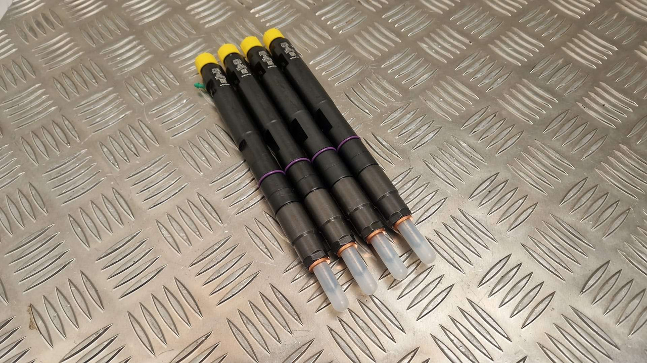 JCB 320/06828 injector set of 4 Delphi 129kw injectors - Motor und Teile für Baumaschine: das Bild 1 JCB 320/06828 injector set of 4 Delphi 129kw injectors - Motor und Teile für Baumaschine: das Bild 1