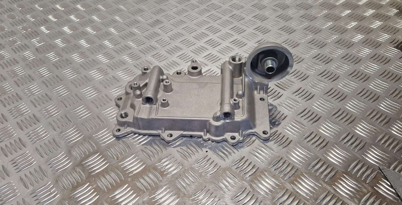 Oil cooler cover JCB 320/A4350 JCB Engine Cooler Cover - Motor und Teile für Baumaschine: das Bild 1 Oil cooler cover JCB 320/A4350 JCB Engine Cooler Cover - Motor und Teile für Baumaschine: das Bild 1