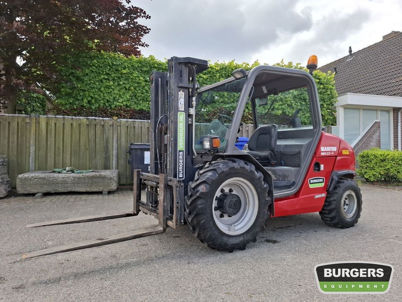Manitou MH25-4 Buggy - Geländestapler: das Bild 1 Manitou MH25-4 Buggy - Geländestapler: das Bild 1