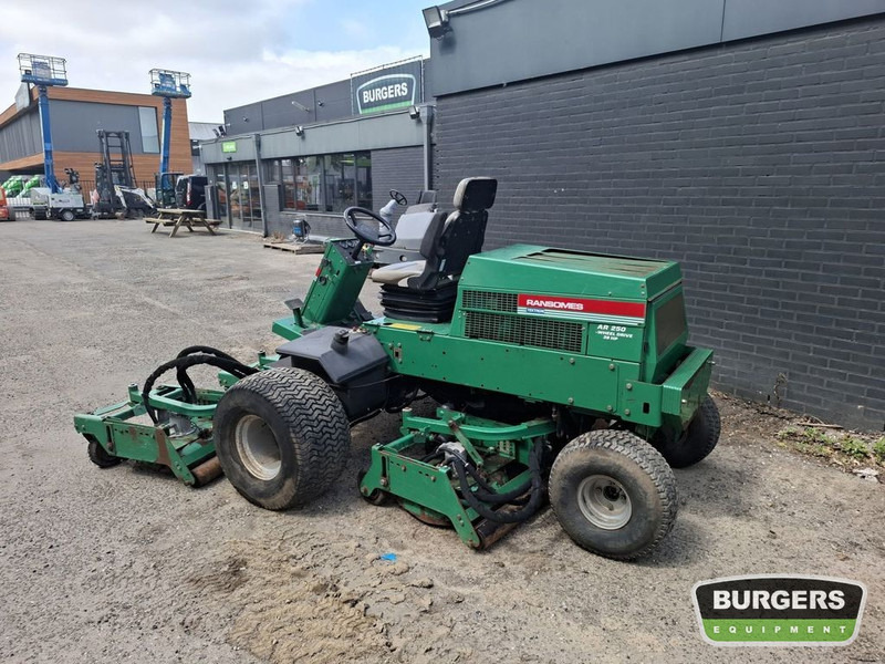 Ransomes AR250 - Rasenmäher: das Bild 5 Ransomes AR250 - Rasenmäher: das Bild 5