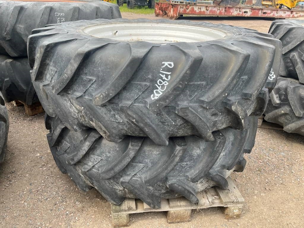 Michelin 16,9R34 till Case IH - Reifen für Landmaschine: das Bild 1 Michelin 16,9R34 till Case IH - Reifen für Landmaschine: das Bild 1