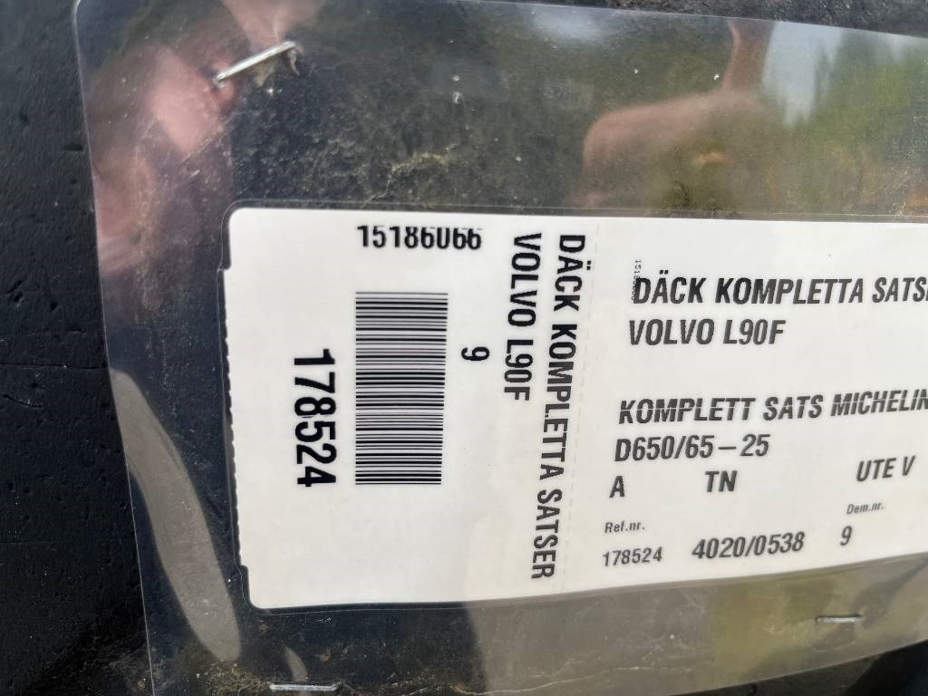 Michelin 650/65R25 Volvo L90 E , F , G , H - Komplettrad: das Bild 2 Michelin 650/65R25 Volvo L90 E , F , G , H - Komplettrad: das Bild 2