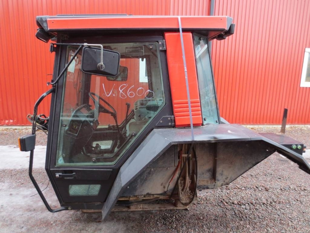 Valmet 8600 - Fahrerhaus für Landmaschine: das Bild 4 Valmet 8600 - Fahrerhaus für Landmaschine: das Bild 4
