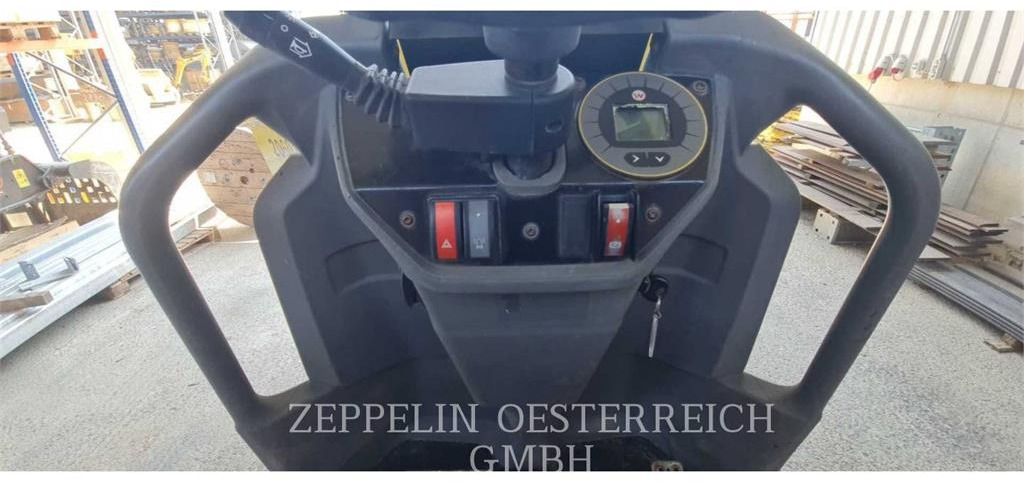 Mini-Kipper Neuson DW40: das Bild 11 Mini-Kipper Neuson DW40: das Bild 11