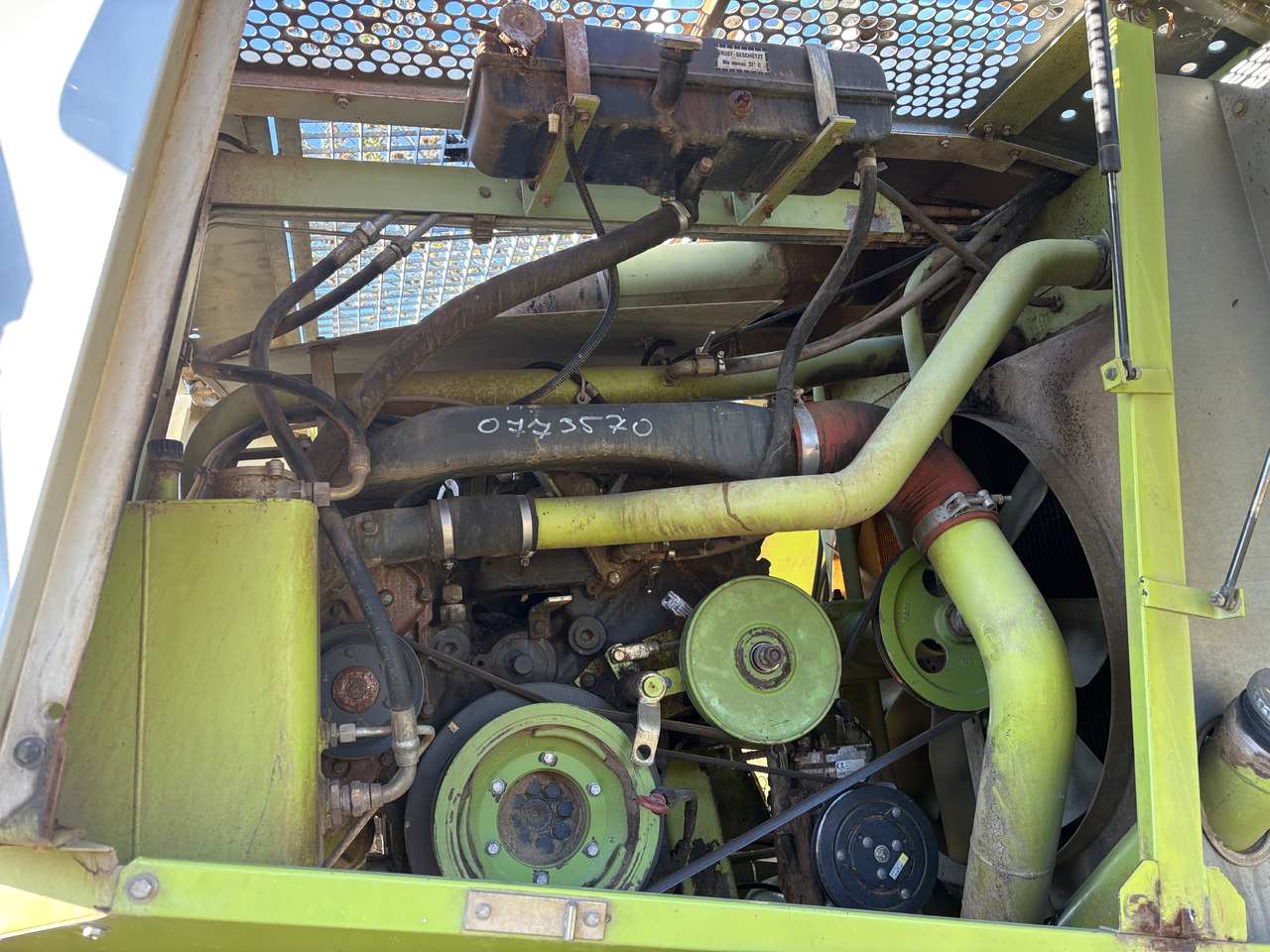 Claas Jaguar 840 Rolka Prowadząca 00 0077 898 0 00 0090 634 0 0000778980 0000906340 - Riemen für Landmaschine: das Bild 1 Claas Jaguar 840 Rolka Prowadząca 00 0077 898 0 00 0090 634 0 0000778980 0000906340 - Riemen für Landmaschine: das Bild 1