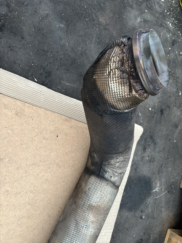 Claas Lexion 780 Rura Wydechowa Wydech EXHAUST PIPE ISO 0007804091 00 07819781 - Auspuff für Mähdrescher: das Bild 3 Claas Lexion 780 Rura Wydechowa Wydech EXHAUST PIPE ISO 0007804091 00 07819781 - Auspuff für Mähdrescher: das Bild 3