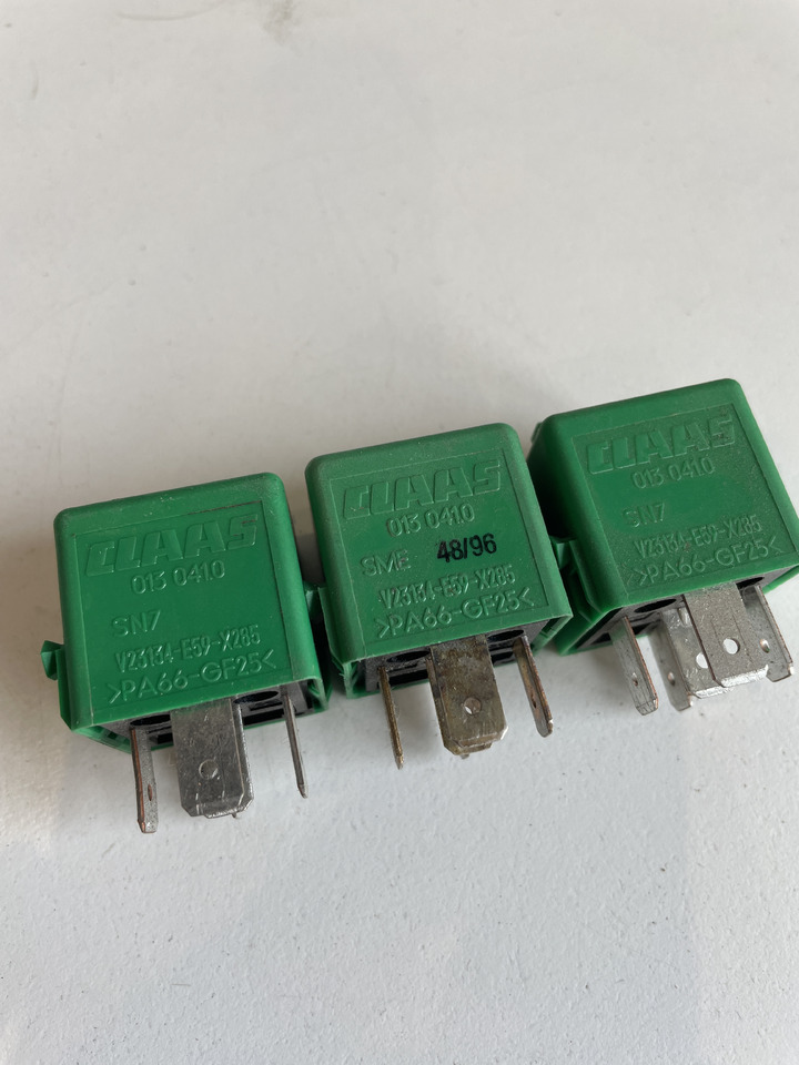 Claas - wiele modeli - przekaźnik 0130410 013041.0 - Relais für Landmaschine: das Bild 1 Claas - wiele modeli - przekaźnik 0130410 013041.0 - Relais für Landmaschine: das Bild 1