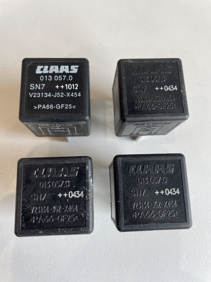 Claas - wiele modeli - przekaźnik 0130570 013057.0 - Relais für Landmaschine: das Bild 1 Claas - wiele modeli - przekaźnik 0130570 013057.0 - Relais für Landmaschine: das Bild 1