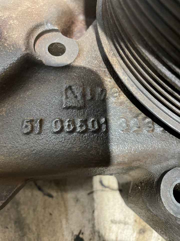 Fendt 930 MAN D0836 - pompa wody 51065013233 F926202610041 - Kühlmittelpumpe für Landmaschine: das Bild 5 Fendt 930 MAN D0836 - pompa wody 51065013233 F926202610041 - Kühlmittelpumpe für Landmaschine: das Bild 5