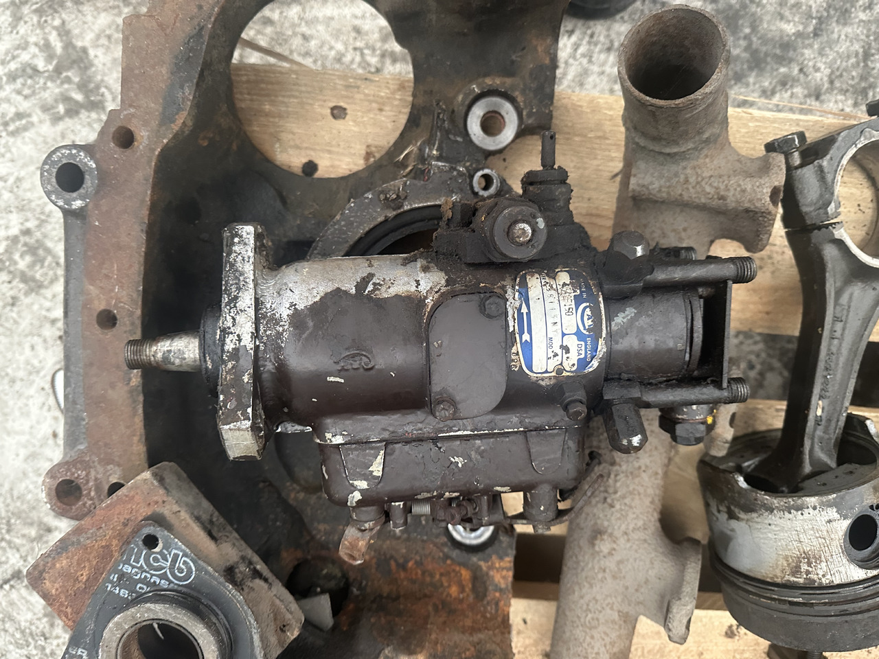 Fiat 780dt Fiat 8045 pompa paliwa , pompa oleju Balansery obudowa rozrządu - Kraftstoffpumpe für Traktor: das Bild 2 Fiat 780dt Fiat 8045 pompa paliwa , pompa oleju Balansery obudowa rozrządu - Kraftstoffpumpe für Traktor: das Bild 2