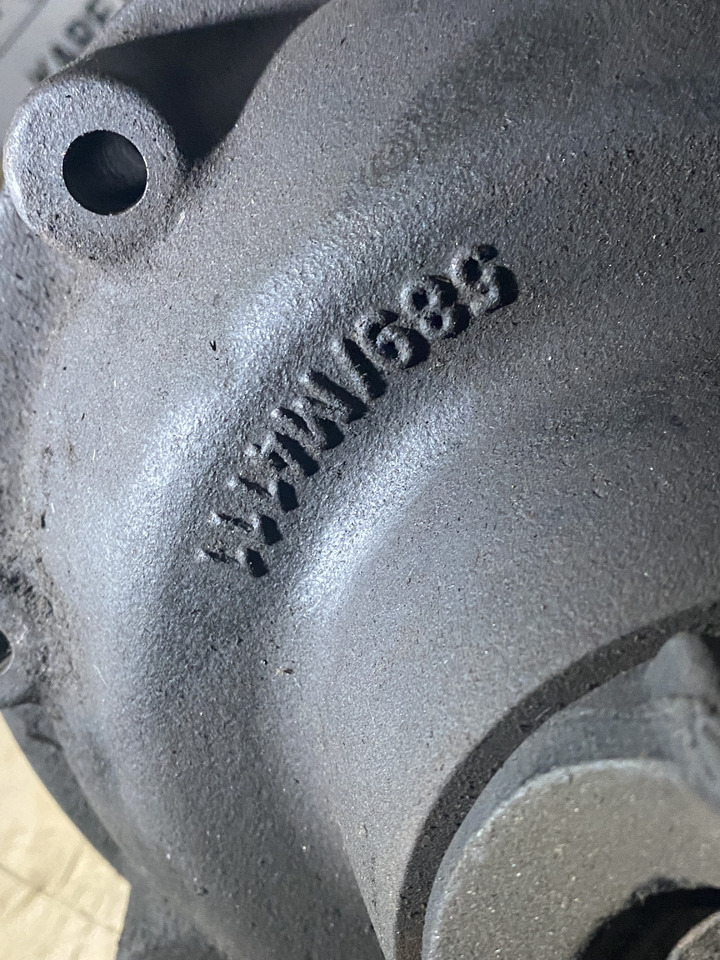 JCB - obudowa 589/M4111 - Getriebe und Teile für Baumaschine: das Bild 2 JCB - obudowa 589/M4111 - Getriebe und Teile für Baumaschine: das Bild 2