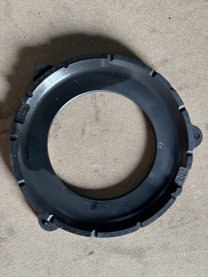 John Deere 7210 8270 8320 8400 Docisk Hamulca Płytka R324914 - Bremsteile für Landmaschine: das Bild 1 John Deere 7210 8270 8320 8400 Docisk Hamulca Płytka R324914 - Bremsteile für Landmaschine: das Bild 1