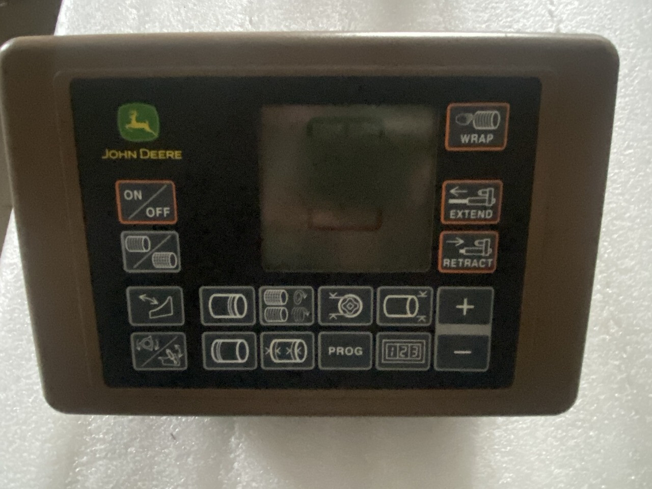 John Deere DC212852 / DC218185 - Monitor REMAN - Armaturenbrett für Landmaschine: das Bild 2 John Deere DC212852 / DC218185 - Monitor REMAN - Armaturenbrett für Landmaschine: das Bild 2