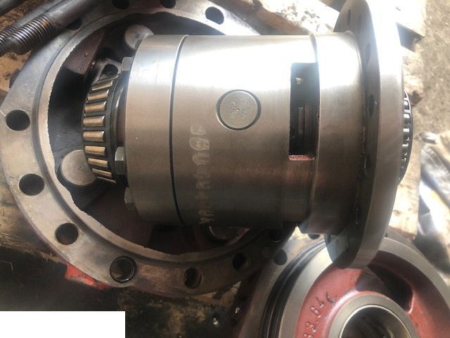 Manitou 626 - Mechanizm Róźnicowy Clark Hurth - Differenzial Getriebe für Landmaschine: das Bild 4 Manitou 626 - Mechanizm Róźnicowy Clark Hurth - Differenzial Getriebe für Landmaschine: das Bild 4