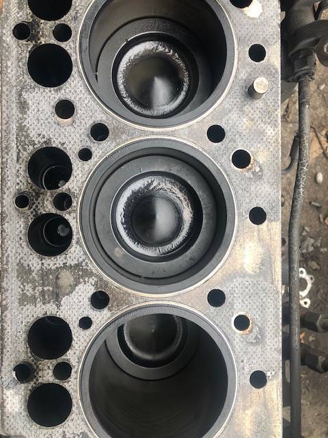 Massey Ferguson 7485 Silnik sisu 66CTA - Blok Cylindrów - Zylinderblock für Landmaschine: das Bild 1 Massey Ferguson 7485 Silnik sisu 66CTA - Blok Cylindrów - Zylinderblock für Landmaschine: das Bild 1