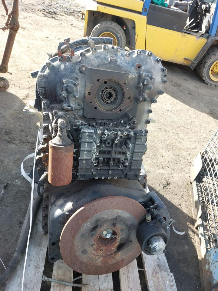 Skrzynia biegów ZF 4WG 4WG-210 Hitachi Case Komatsu - Getriebe für Landmaschine: das Bild 3 Skrzynia biegów ZF 4WG 4WG-210 Hitachi Case Komatsu - Getriebe für Landmaschine: das Bild 3
