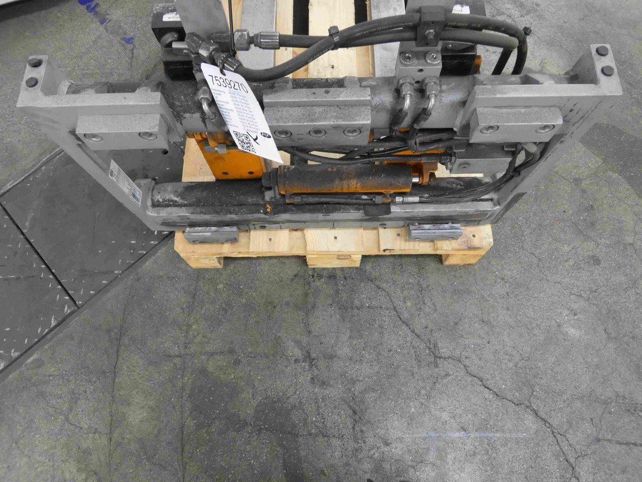 Durwen RZV25 - Anbauteil für Flurförderzeug: das Bild 4 Durwen RZV25 - Anbauteil für Flurförderzeug: das Bild 4