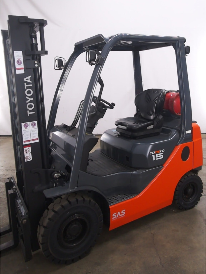 Toyota 02-8FGF15 - Treibgasstapler: das Bild 1 Toyota 02-8FGF15 - Treibgasstapler: das Bild 1
