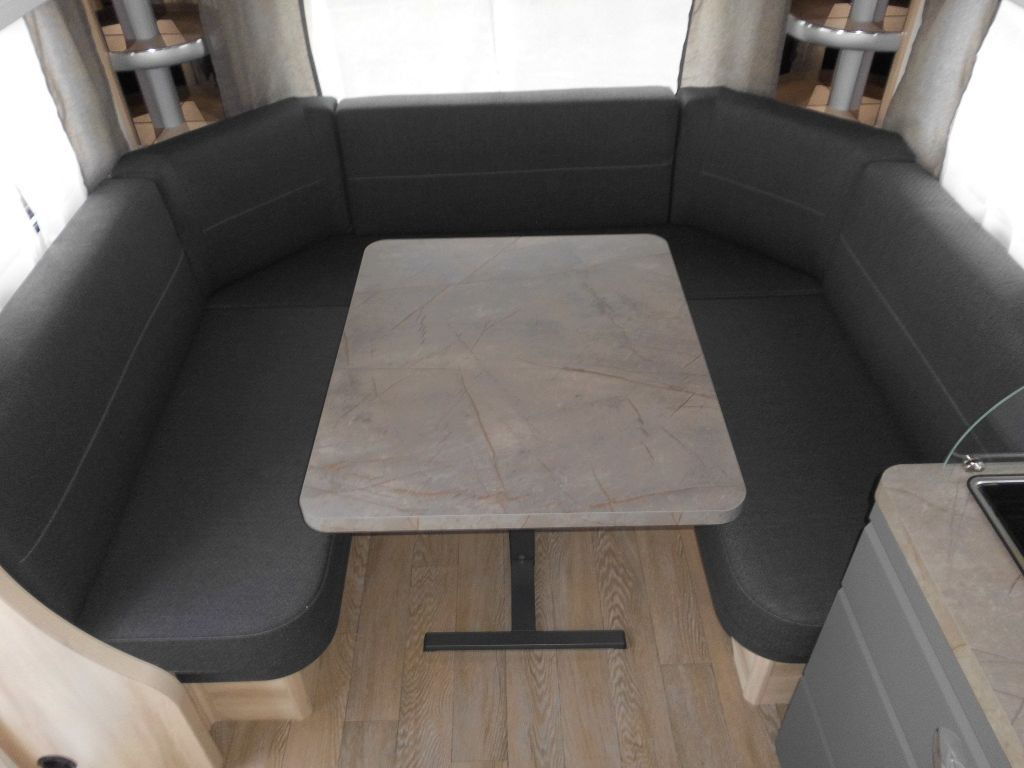 Wohnwagen Hobby De Luxe 515 UHK 2025 PICO Hubbett+K.Betten: das Bild 7
