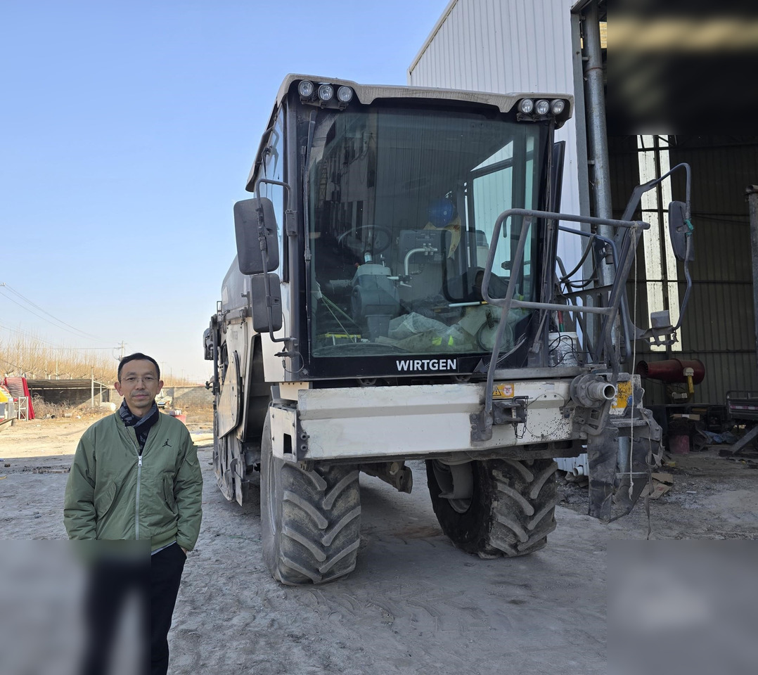 2016 WIRTGEN WR200 - Bodenstabilisierer: das Bild 1 2016 WIRTGEN WR200 - Bodenstabilisierer: das Bild 1