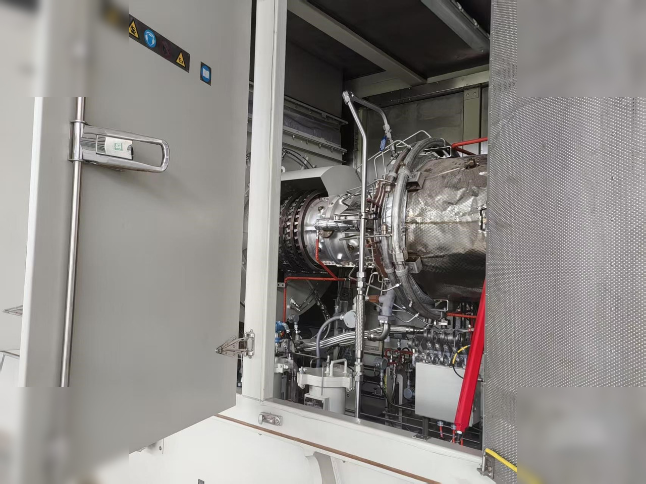 2017 SOLAR TURBINES TAURUS 70 - Baugeräte: das Bild 3 2017 SOLAR TURBINES TAURUS 70 - Baugeräte: das Bild 3