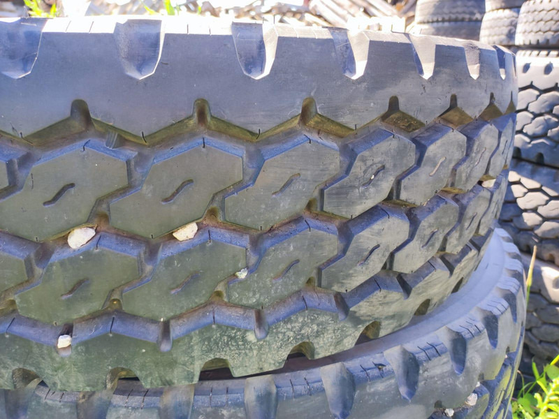 Bridgestone wheels 275/70 R22,5 on Alcoa aluminum rims - Reifen für LKW: das Bild 4 Bridgestone wheels 275/70 R22,5 on Alcoa aluminum rims - Reifen für LKW: das Bild 4