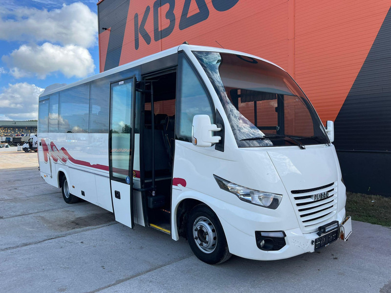 Iveco Daily Rapido 4x2 AC / WEBASTO / 30 SEATS - Kleinbus, Personentransporter: das Bild 1 Iveco Daily Rapido 4x2 AC / WEBASTO / 30 SEATS - Kleinbus, Personentransporter: das Bild 1